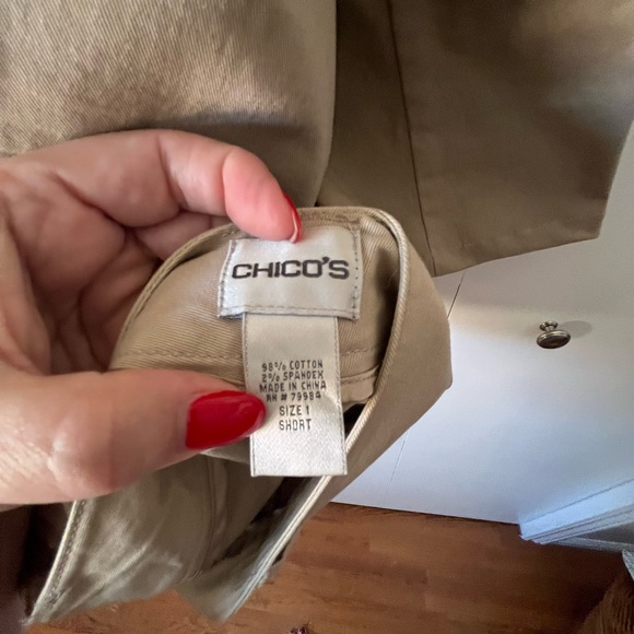 Chico’s straight legged pants with pocket design - Picture 4 of 4